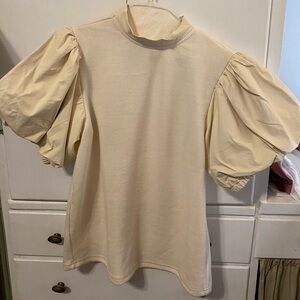 THML ivory ribbed shirt w puffy sleeve
